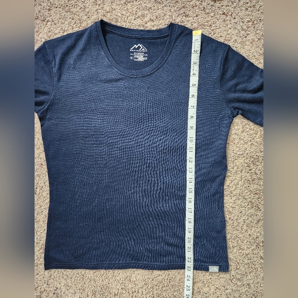 Merino Tech Wool Short Sleeve Shirt Navy Blue Women's Size Large NWOT - Picture 7 of 7